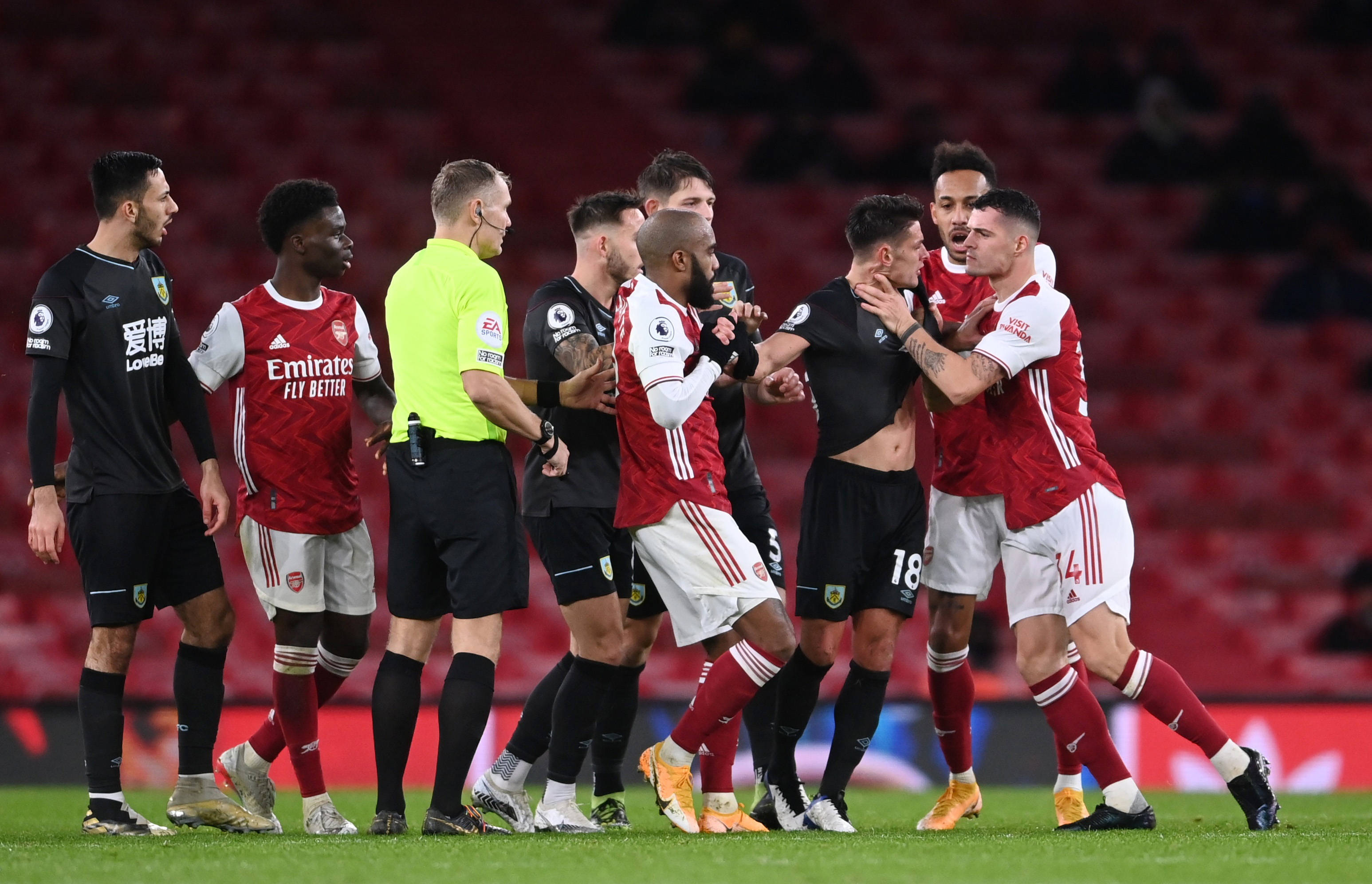 巴萨由于疫 巴萨由于疫