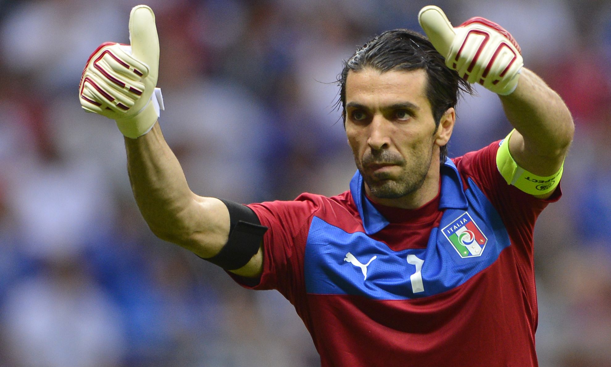 队员之间的 队员之间的